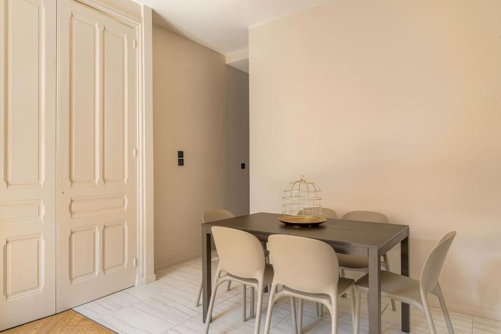 Apartment Spacieux T3 Moderne Avec Parking,