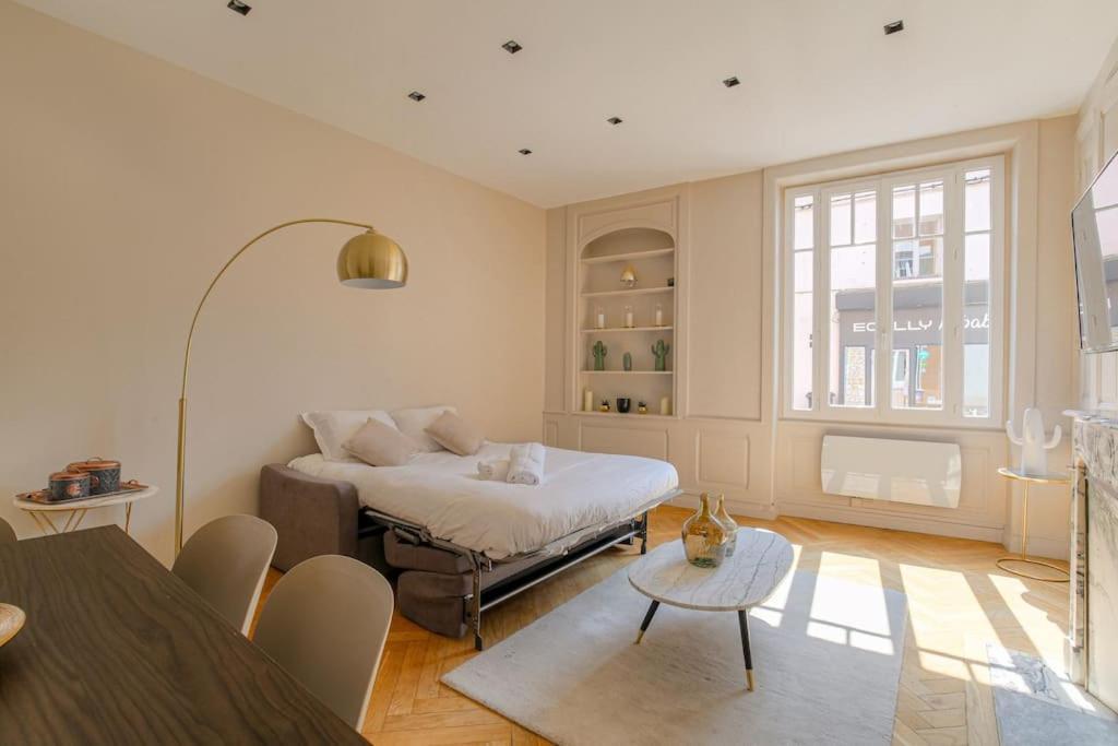 Apartment Spacieux T3 Moderne Avec Parking, *