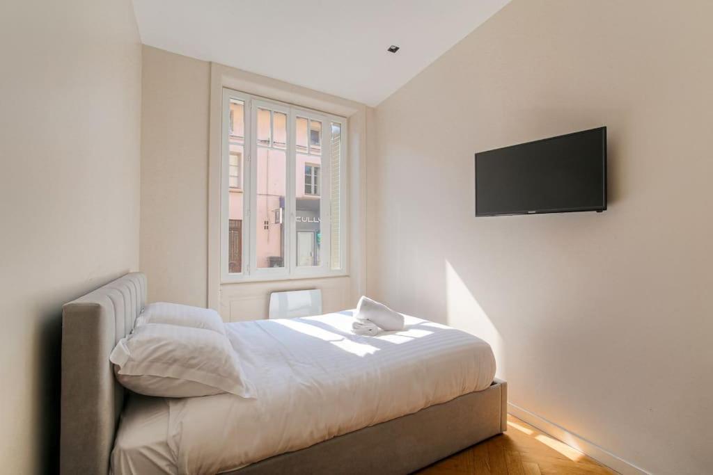 Spacieux T3 Moderne Avec Parking, Ecully